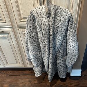 G.l.L.I. The Lounger Snow Leopard Oversized Sherpa Hoodie